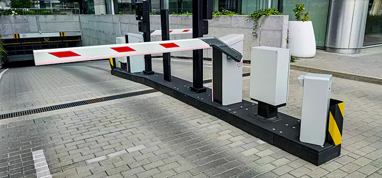 Custom Gate Design & Integration Hoover